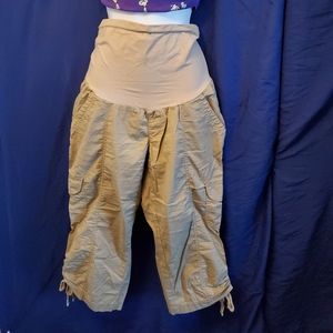 Maternity cargo shorts